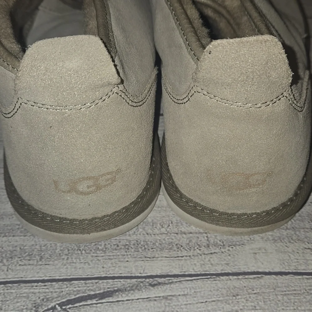 Ugg Men's Maksim Chukka Boots Gray Size 10